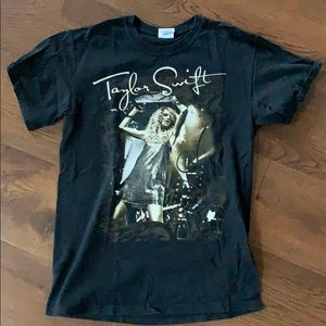 2009 Taylor Swift Fearless Concert Tour T-shirt